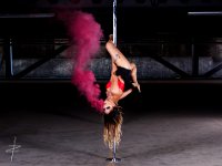 LU-2019-galeria-004 : estacionamiento, pole dance